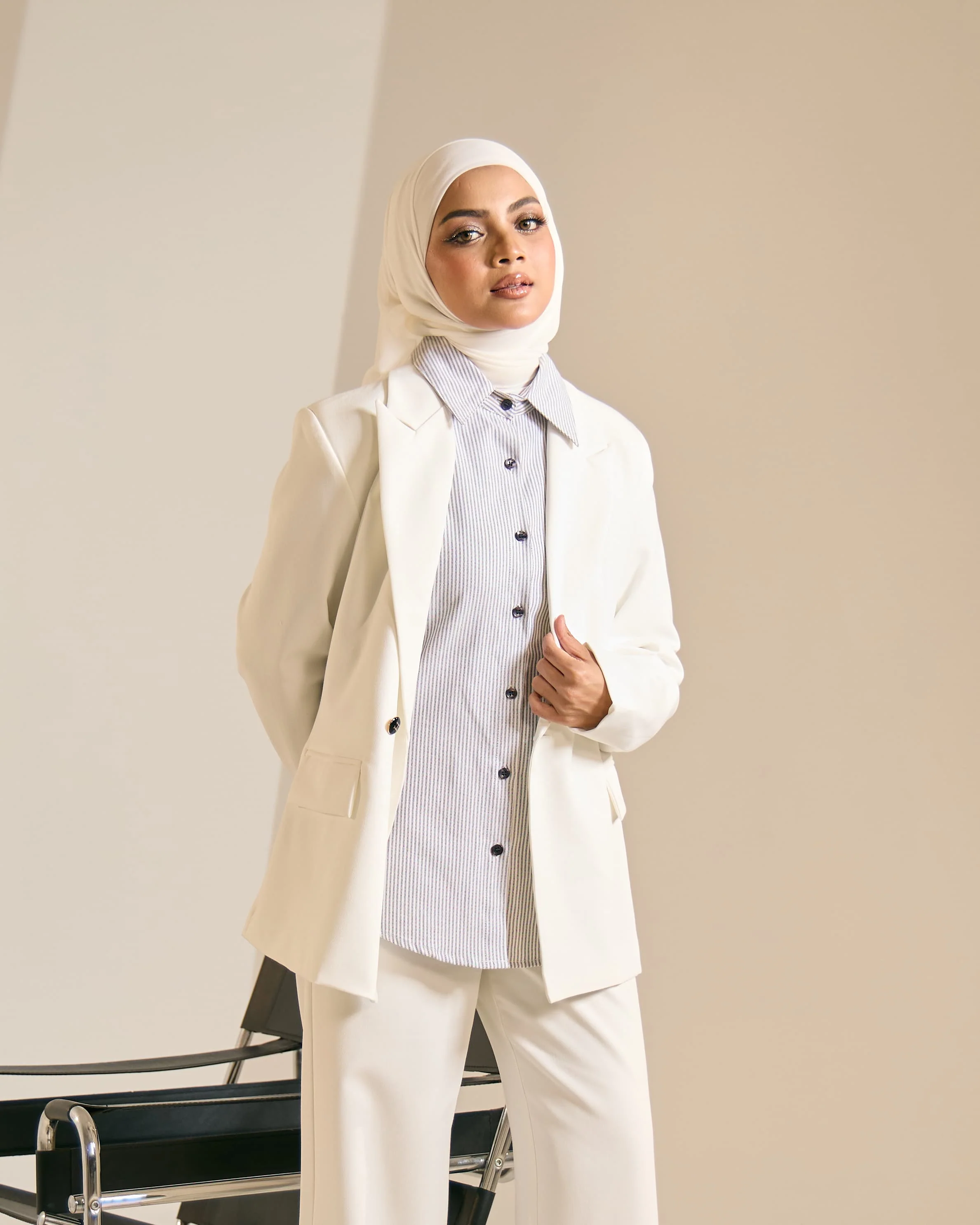 NYRA BLAZER (OFF WHITE) - Image 6