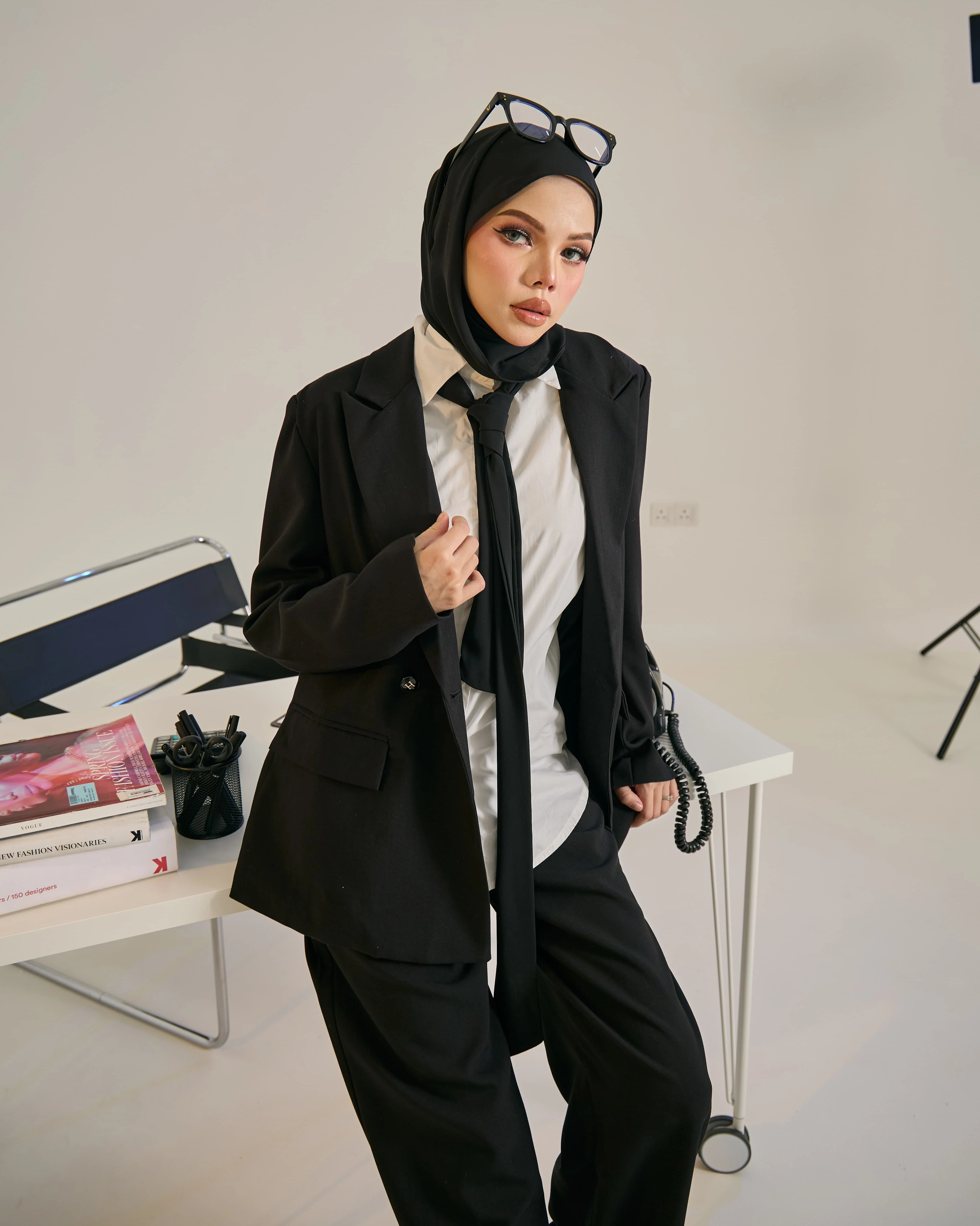 NYRA BLAZER (BLACK) - Image 8