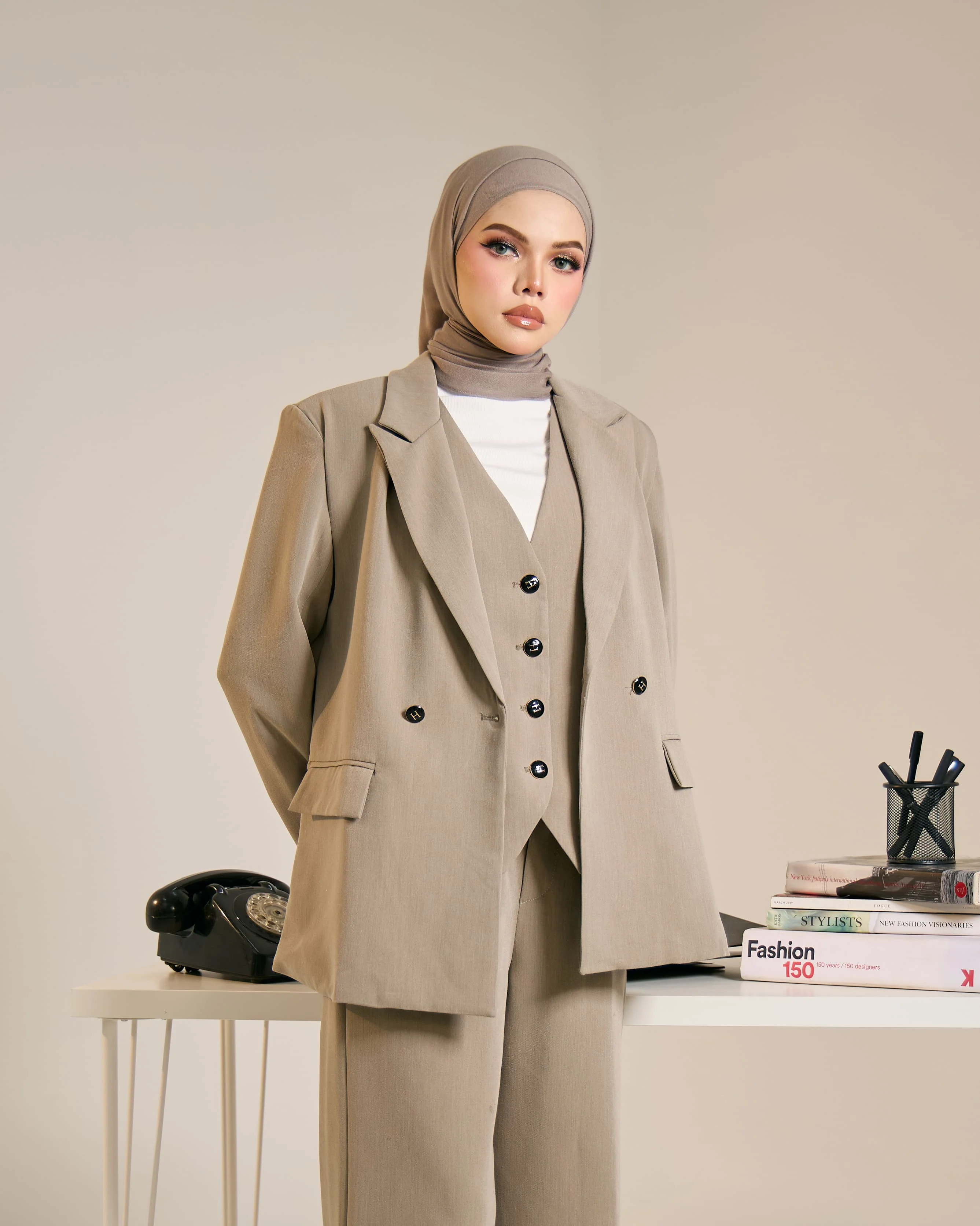 NYRA BLAZER (GREY) - Image 9